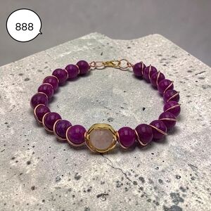 Vibrant Purple Beaded Bracelet with Gold Accent - Women Jewelry